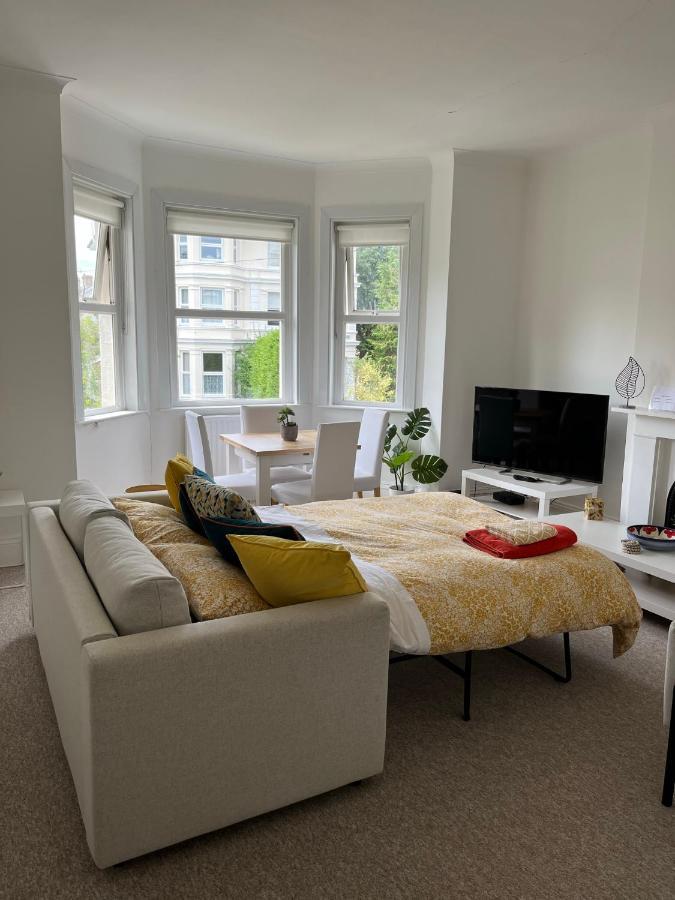 Tree Tops Apartment In Tunbridge Wells Exterior foto